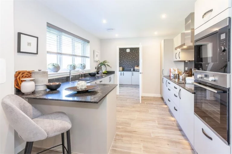 Image carousel 3544726 1770516485