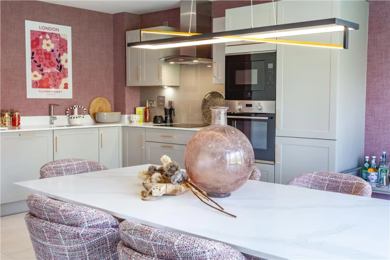 Image carousel 3544896 1770516497