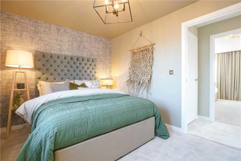 Image carousel 3545001 1775700415