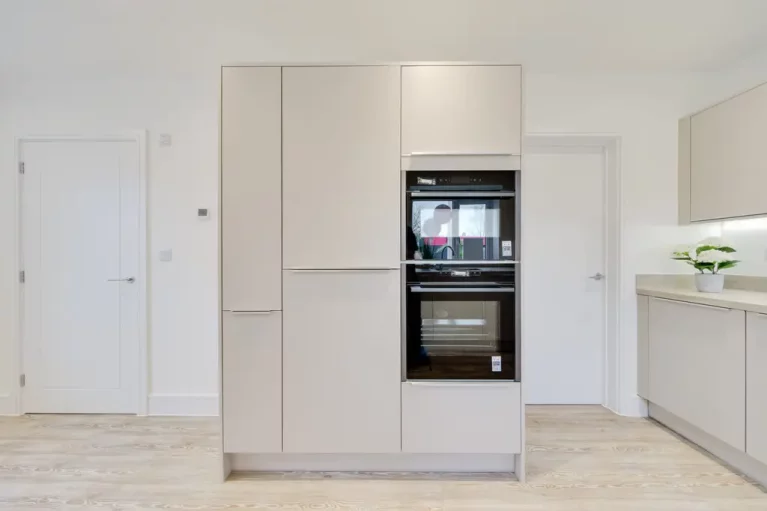 Image carousel 3545356 1770572400