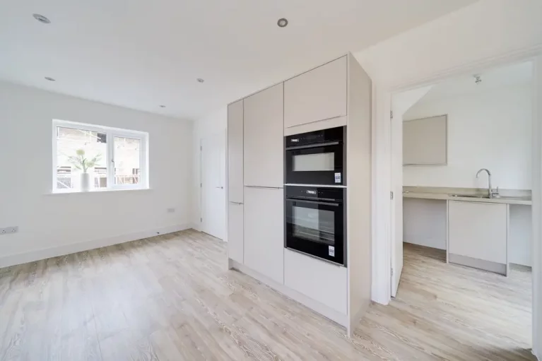 Image carousel 3545406 1770572528