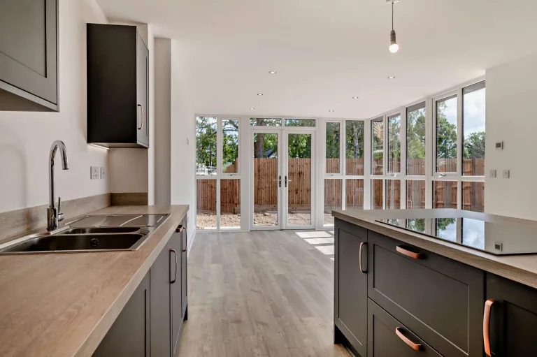 Image carousel 3545431 1770572860