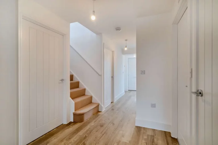 Image carousel 3545441 1770572918