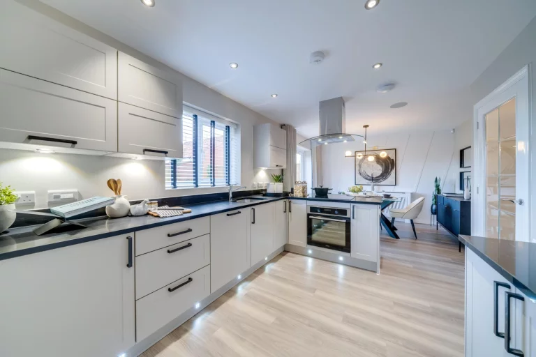 Image carousel 3546426 1770786076