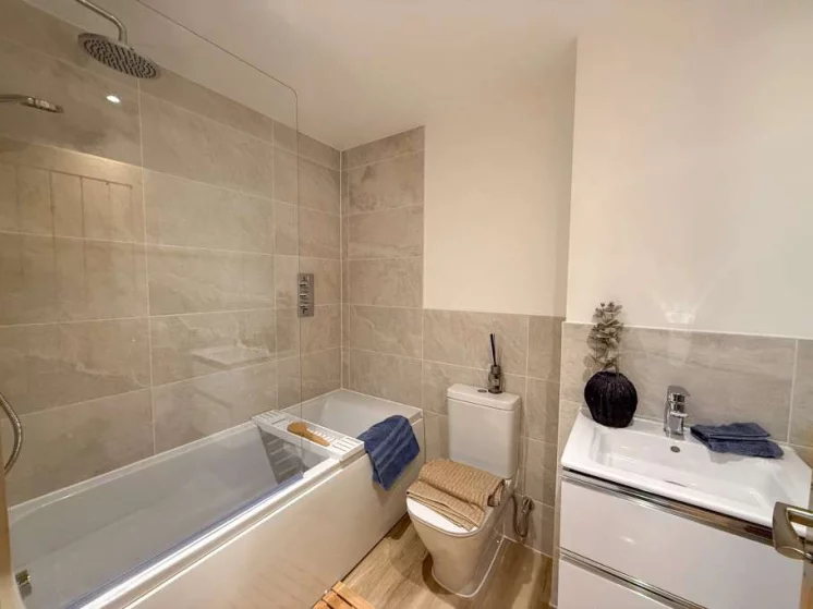 Image carousel 3548806 1771380140