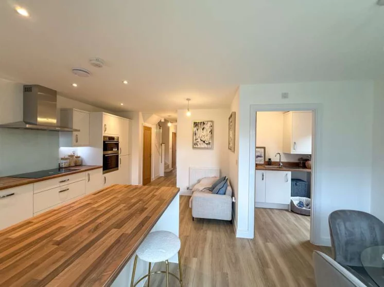 Image carousel 3552986 1772244107