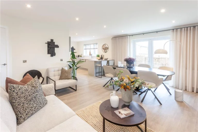 Image carousel 3553976 1772330747