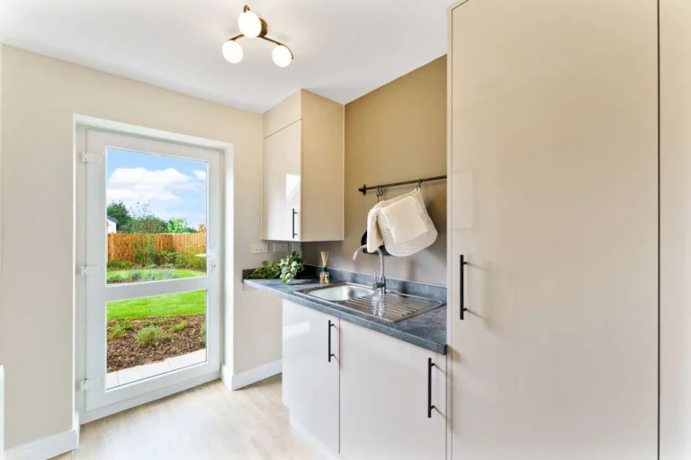 Image carousel 3555421 1772762520