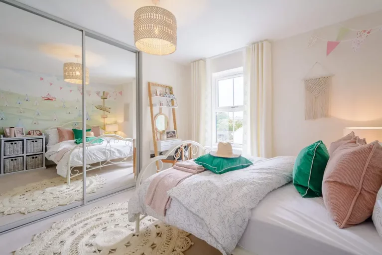 Image carousel 3557176 1773015740