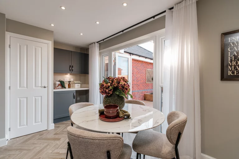 Image carousel 3562816 1773802961