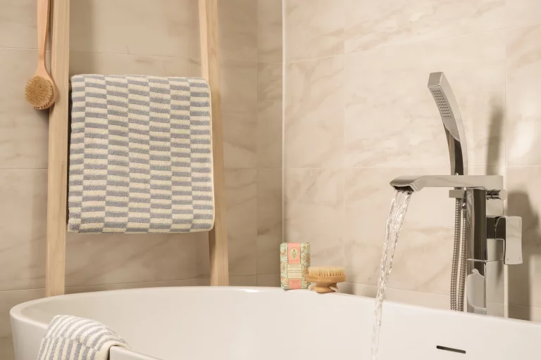 Image carousel 3562981 1773803022