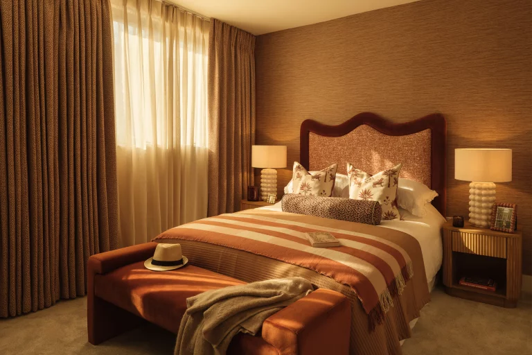 Image carousel 3562996 1773803023