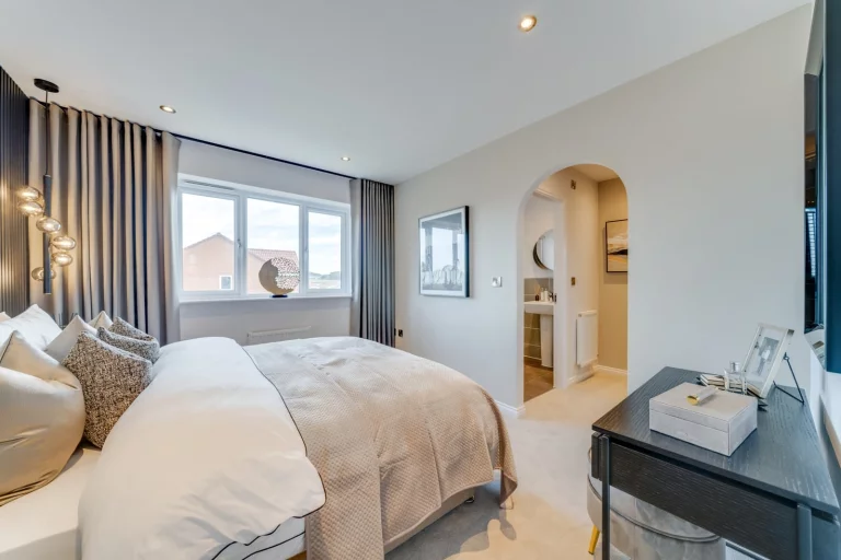 Image carousel 3563371 1773810069