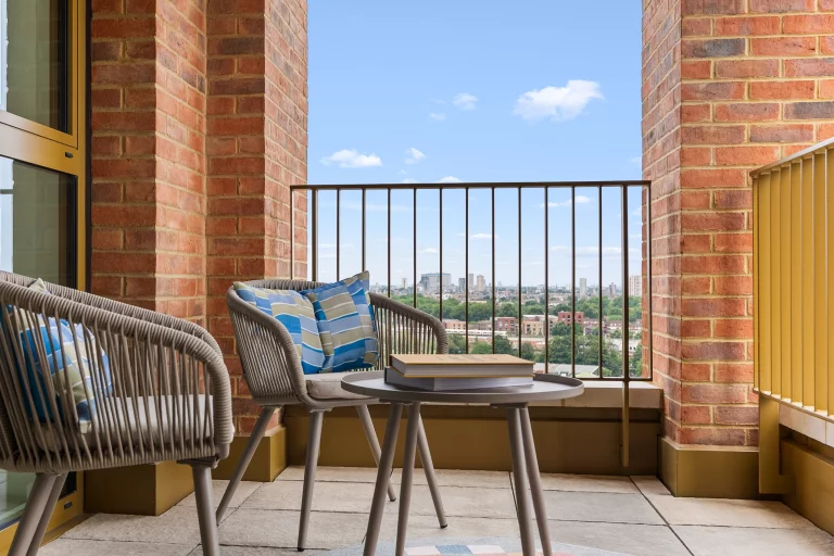 Image carousel 3563976 1773889408