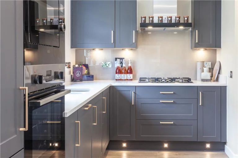 Image carousel 3565596 1774231482