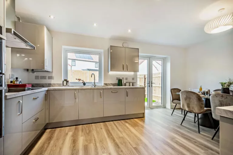 Image carousel 3566131 1774255520