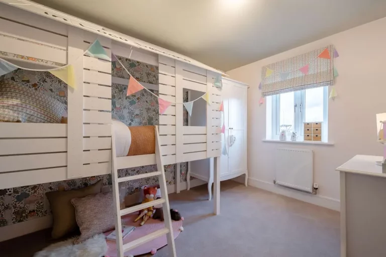 Image carousel 3566316 1774256264