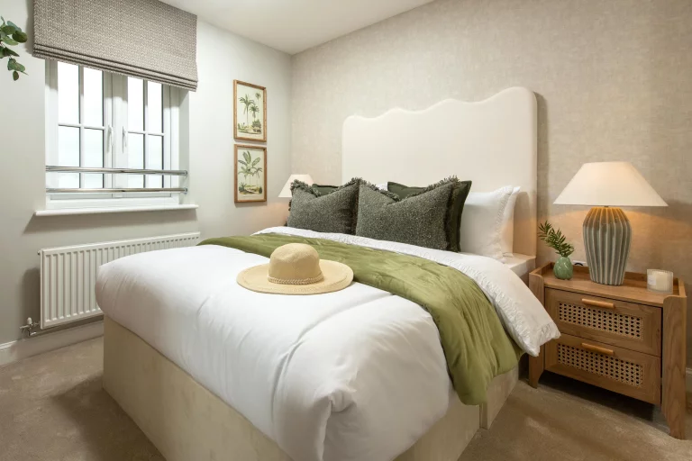 Image carousel 3566461 1774321295