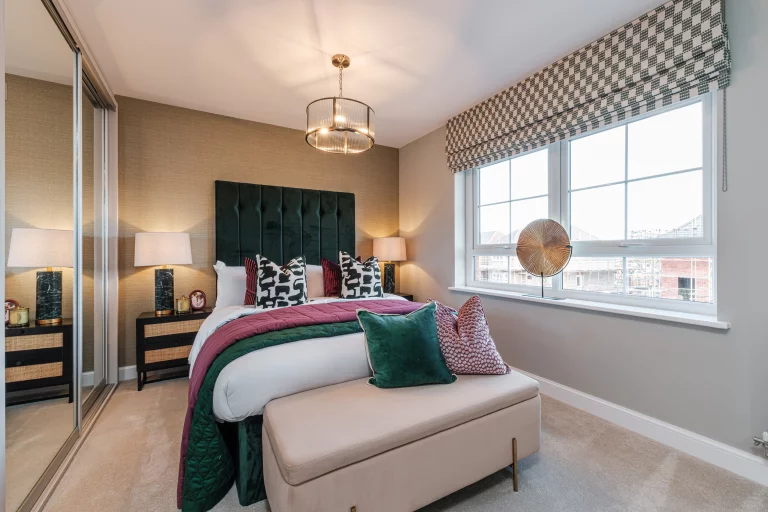 Image carousel 3566491 1774321356