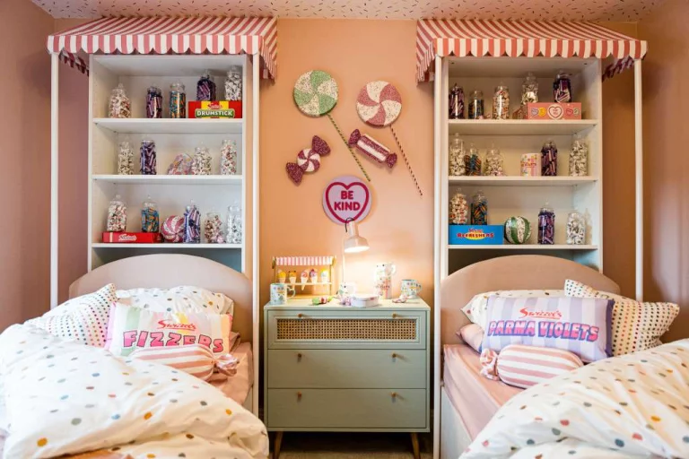 Image carousel 3568311 1774663270