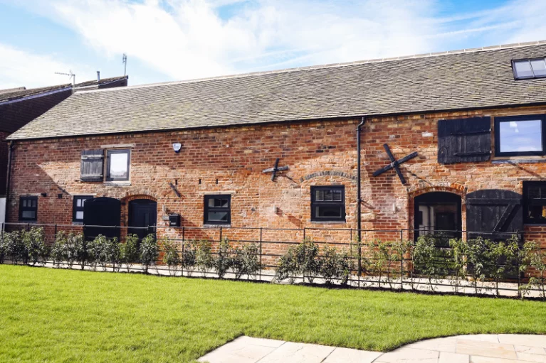 Image carousel 3569666 1774858613