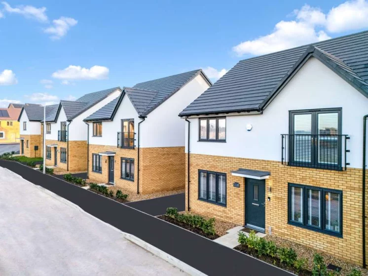 Image carousel 3570101 1775008893