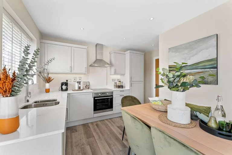 Image carousel 3570151 1775008894