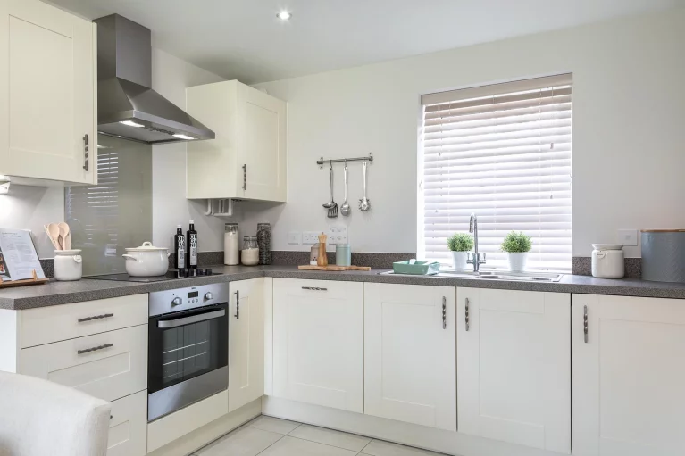 Image carousel 3570291 1775012520