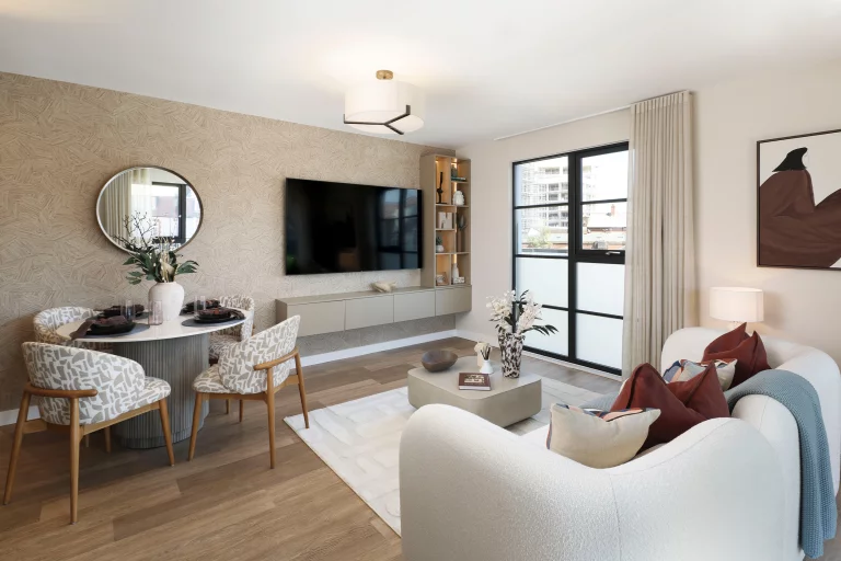 Image carousel 3570421 1775012622