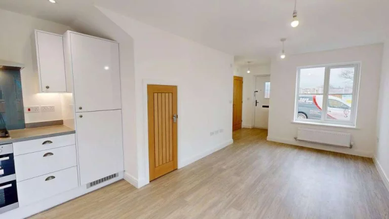 Image carousel 3570976 1775095260