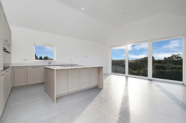 Image carousel 3572826 1775500053