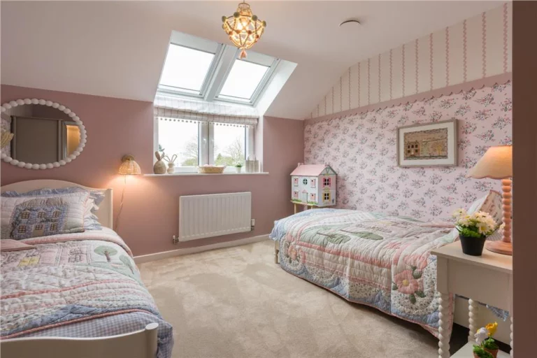 Image carousel 3573896 1775701139