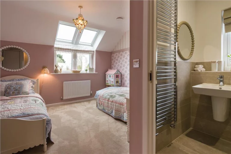 Image carousel 3573906 1775701140