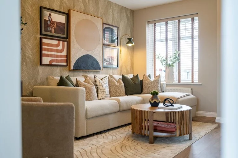 Image carousel 3575606 1775883683