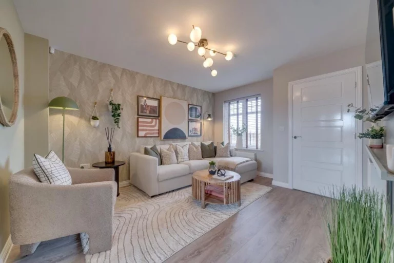 Image carousel 3575681 1775883684