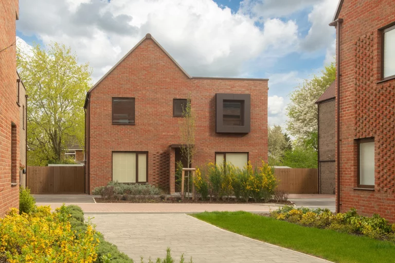 Image carousel 3577231 1776308480