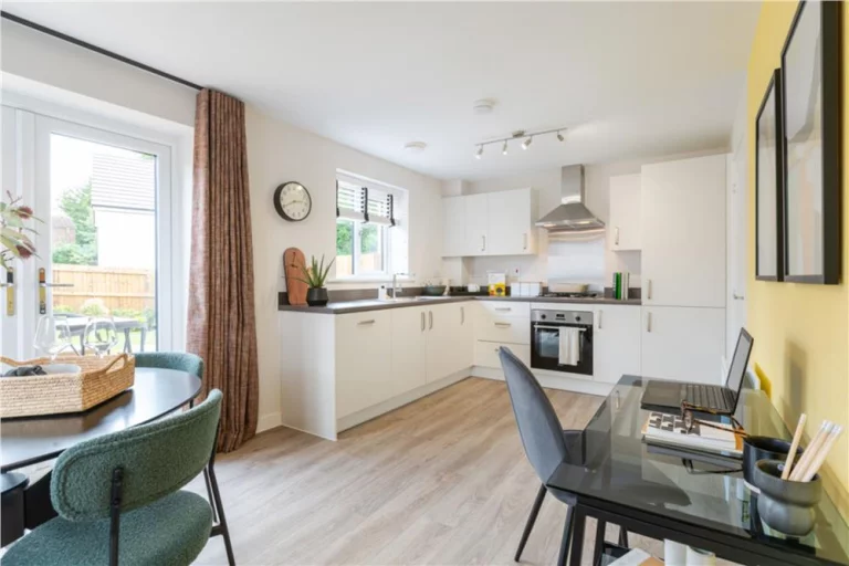 Image carousel 3578926 1776651030