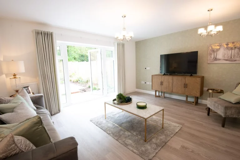 Image carousel 3579541 1776823251