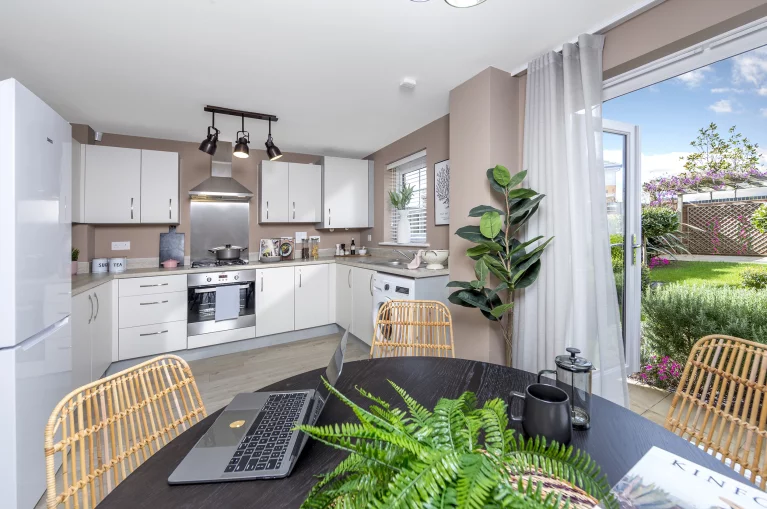 Image carousel 3581281 1777086214