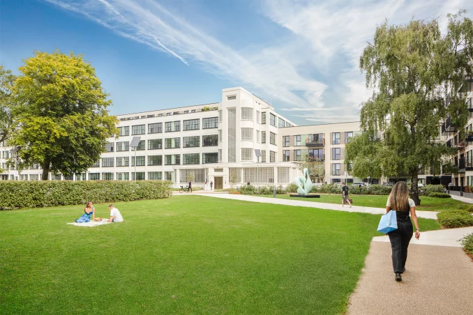 Property box 2790929 1718718209