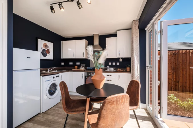 Property box 2808107 1718718209