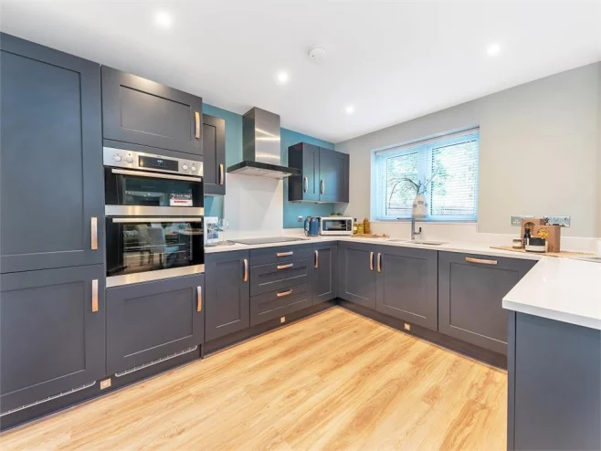Property box 3221881 1742695448