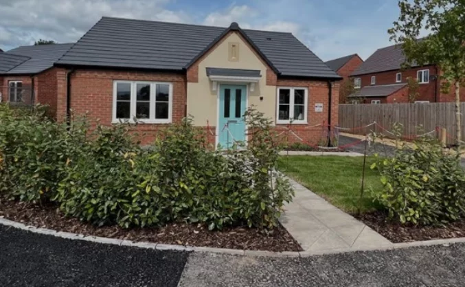 Property box 3267256 1747640785