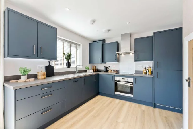 Property box 3328646 1752886911