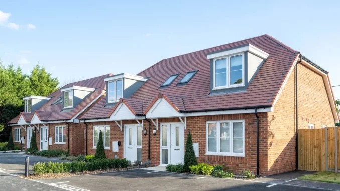 Property box 3504641 1763039839