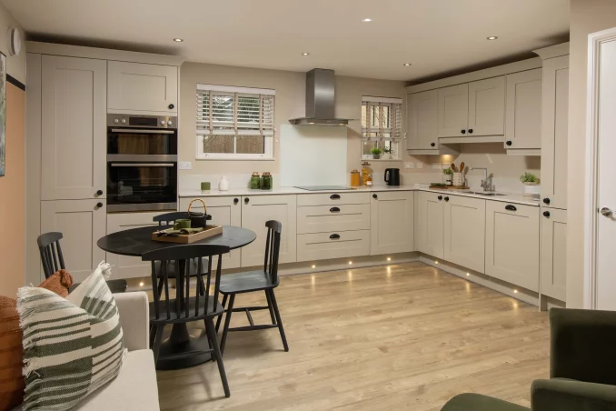 Property box 3530031 1768618903